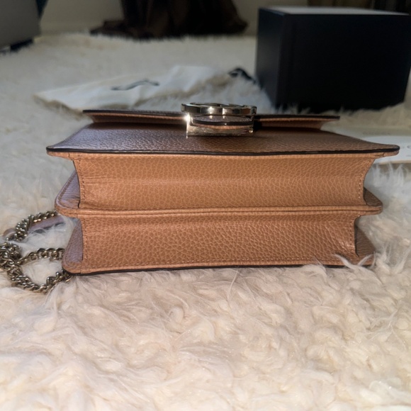 Gucci Interlocking G Small Leather Shoulder Bag - Picture 8 of 11